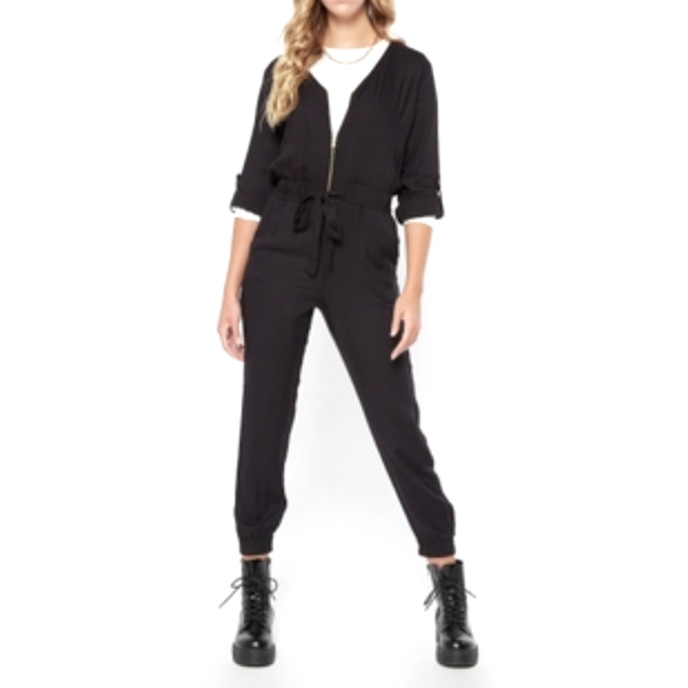 Black Zippered Front Tabbed Sleeve Jumpsuit